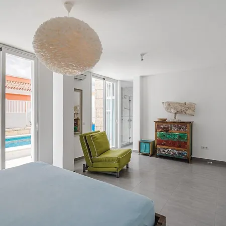 Villa Modern 3bdr With Heated Pool *
