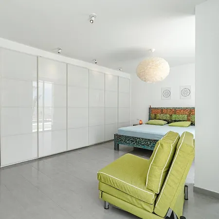 Villa Modern 3bdr With Heated Pool