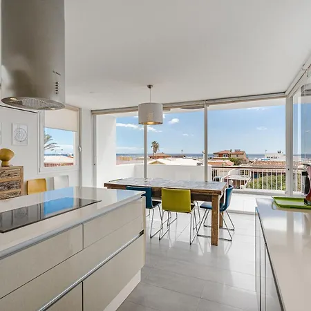Villa Modern 3bdr With Heated Pool El Medano (Tenerife)